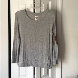 Gray tee by Zara